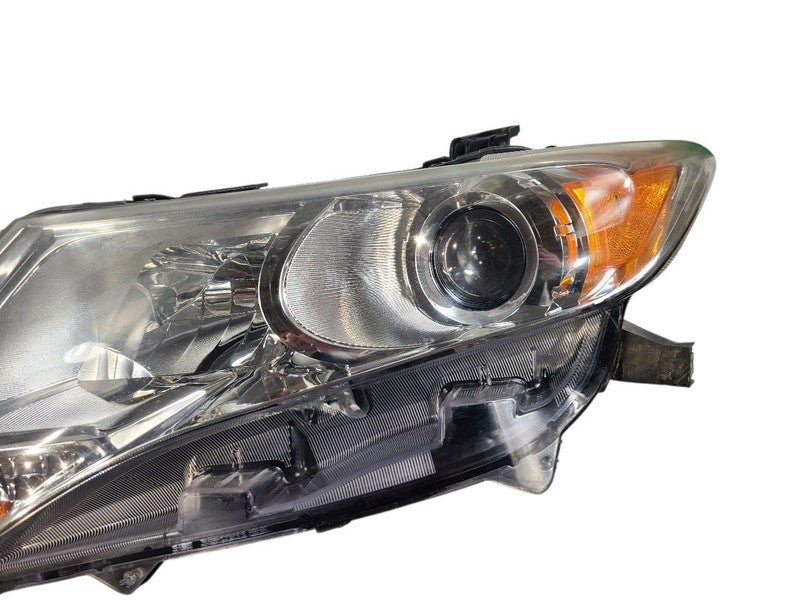 Driver Left Headlight Halogen Fits 09-16 VENZA 654427