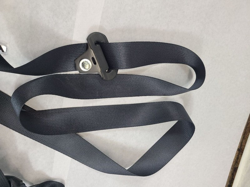 OUTLAN SP 2017 Seat Belt Rear 611141
