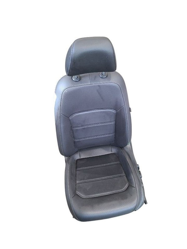 Driver Front Seat Leatherette Comfort Seats Heated Fits 22 PASSAT 6378