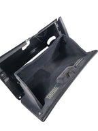 SC430     2002 Glove Box 657823