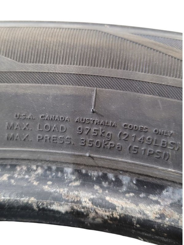 1 Used Tire 265-50-20  Laufenn  7/32 Tread 665889