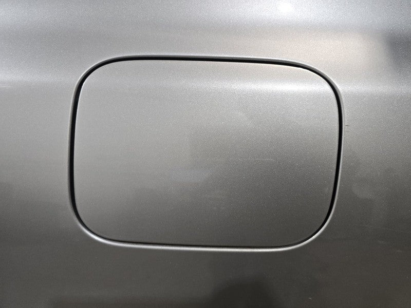 LS460     2008 Fuel Filler Door 637497