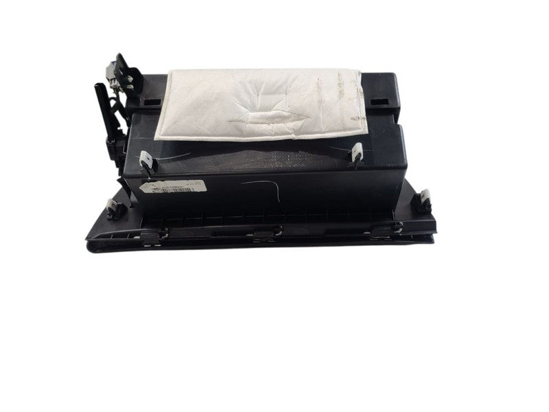 MKZ       2017 Glove Box 665934