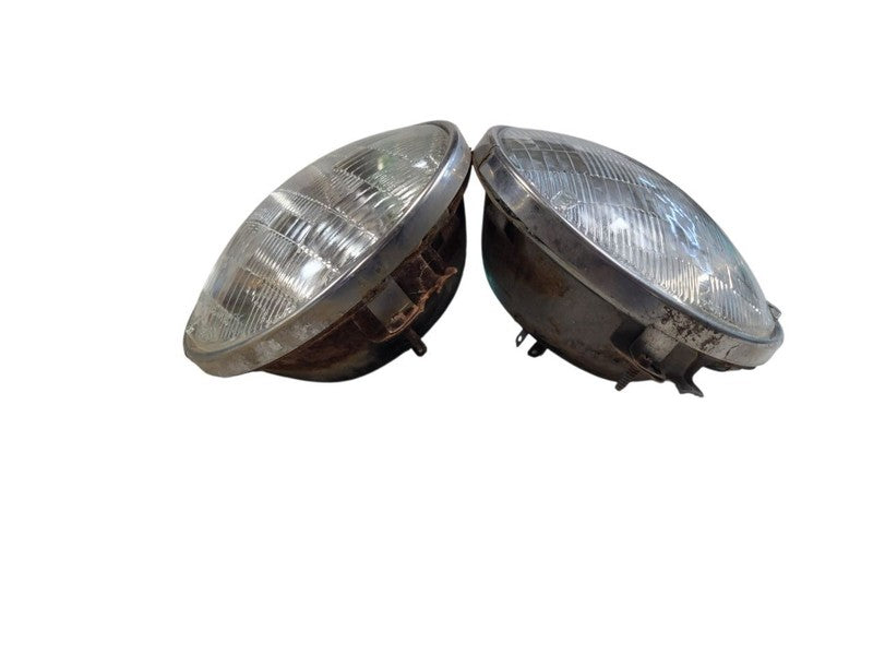 DART      1975 Headlight 672222