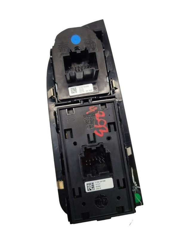 GIULIA    2019 Front Door Switch 612995