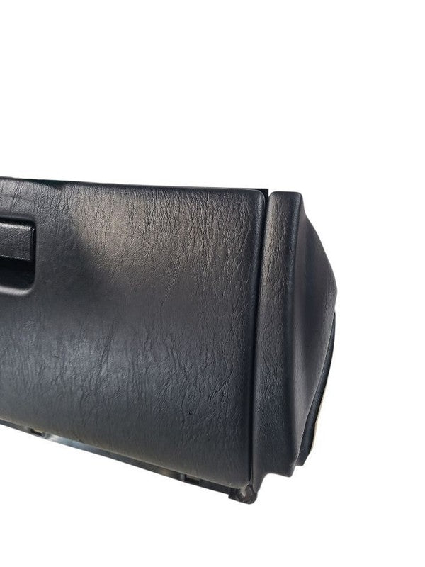 SC430     2002 Glove Box 657823