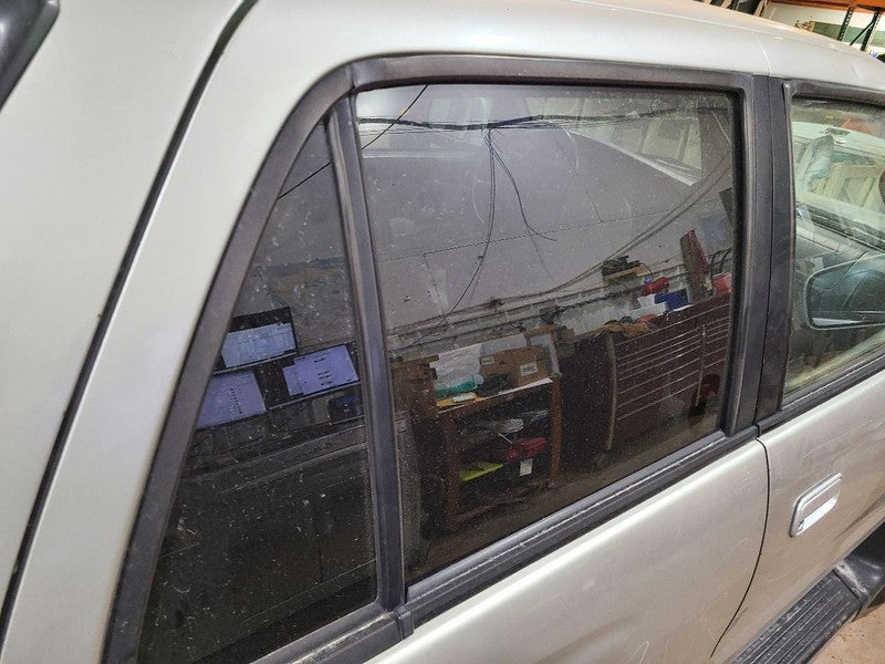 Passenger Rear Side Door SR5 Privacy Tint Glass Fits 96-02 4 RUNNER 66