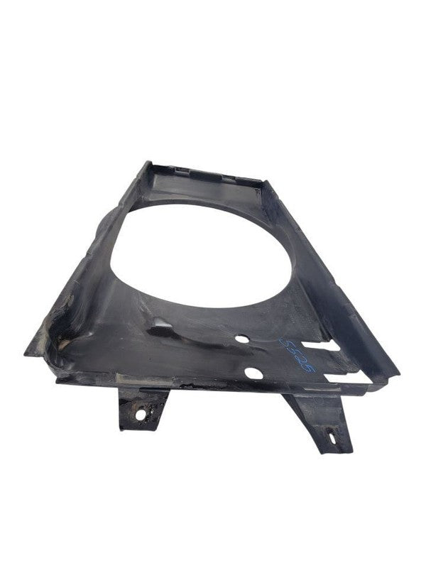 RAM2500   2001 Radiator Shroud 667170