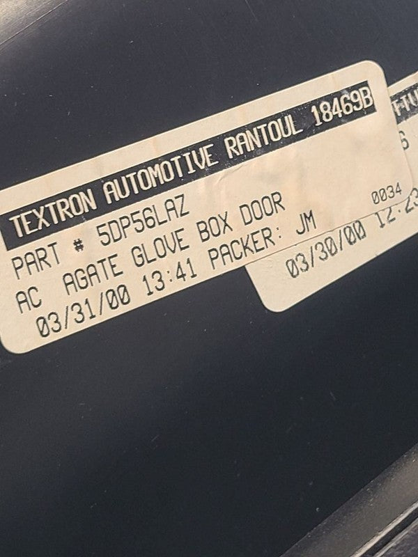 WRANGLER  2000 Glove Box 668913