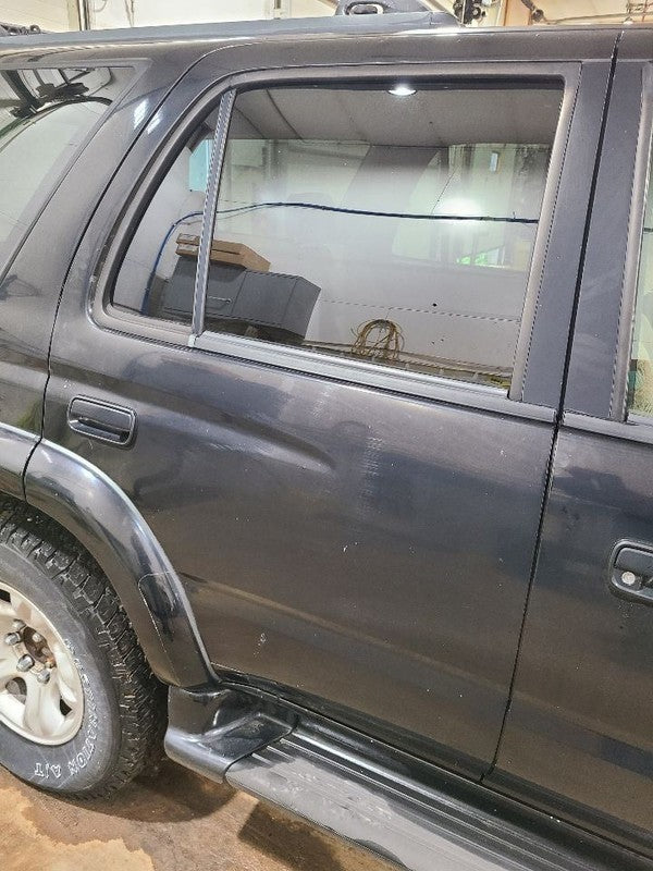 Passenger Rear Side Door SR5 Privacy Tint Glass Fits 00-02 4 RUNNER 67
