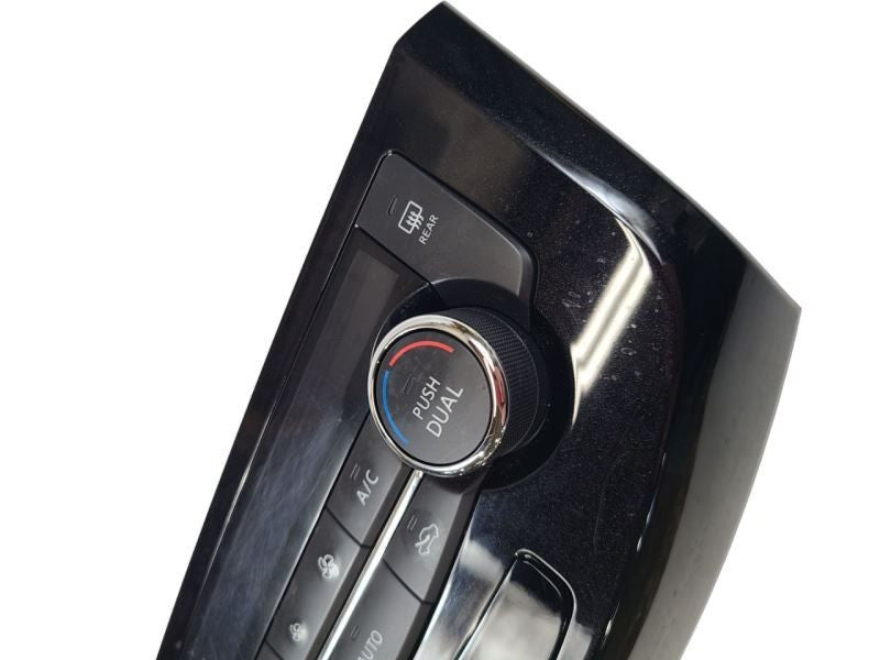 Temperature Control AC Fits 17-20 QASHQAI 583075