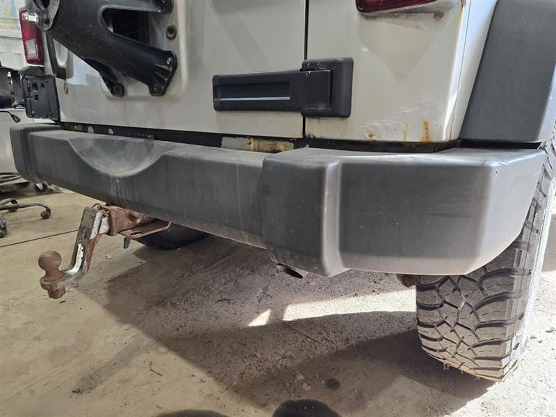 Rear Bumper VIN W 6th Digit Jk Body Plastic Bumper Fits 07-18 WRANGLER