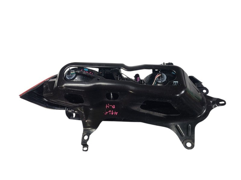 Passenger Tail Light Halogen Headlamps Opt T4A Fits 14-15 CAMARO 65928