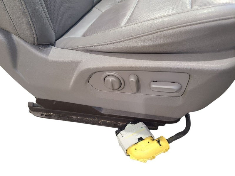 Passenger Front Seat Bucket And Bench Fits 19-26 SILVERADO 1500 PICKUP