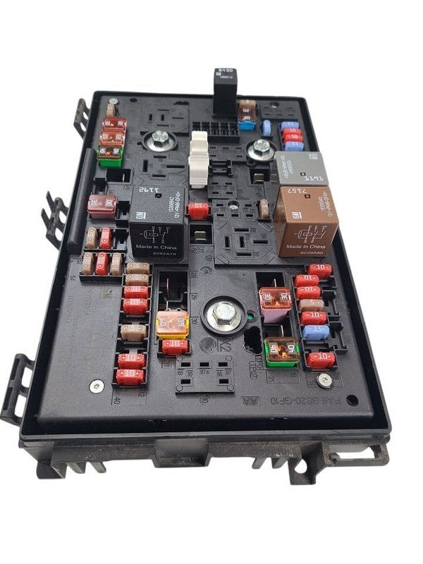 Fuse Box Engine Fits 11 VOLT 626238