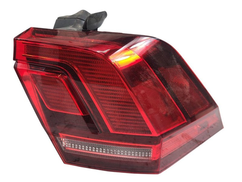 Passenger Right Tail Light Quarter Mounted Fits 18-24 TIGUAN 659923