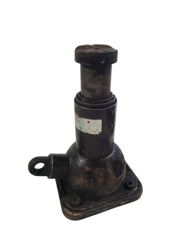 T100      1995 Jack 663811