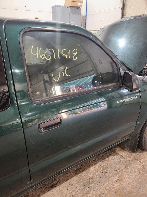 Passenger Right Front Door Manual Windows Fits 95-04 TACOMA 679523