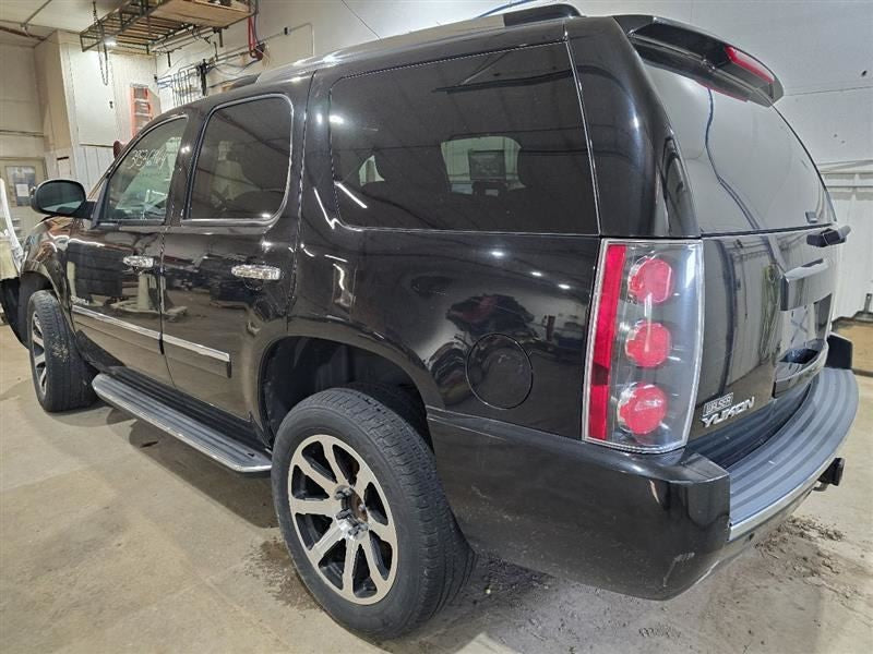YUKON     2014 Seat Belt Rear 597600