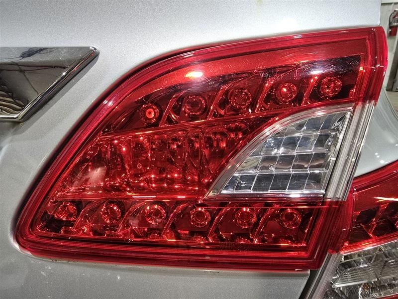 Passenger Right Tail Light Lid Mounted Fits 13-15 SENTRA 606448