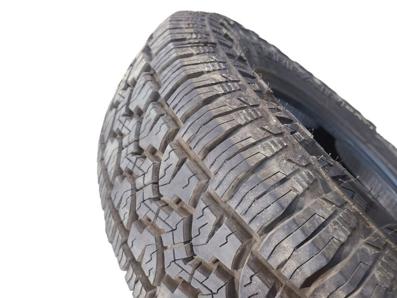 2 USED Tires 245 75 16 90% 673792