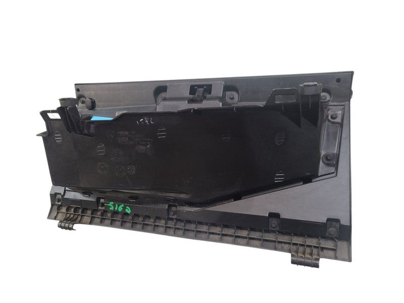 RAM3500   2004 Glove Box 640236