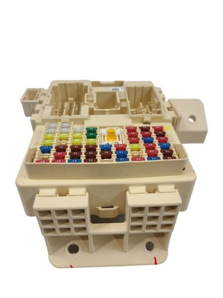 TUCSON    2021 Fuse Box Cabin 587515