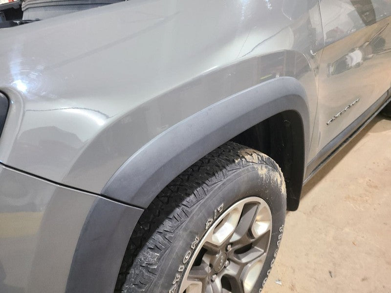 Driver Left Fender Wide Fender Flare Fits 19-23 CHEROKEE 661669
