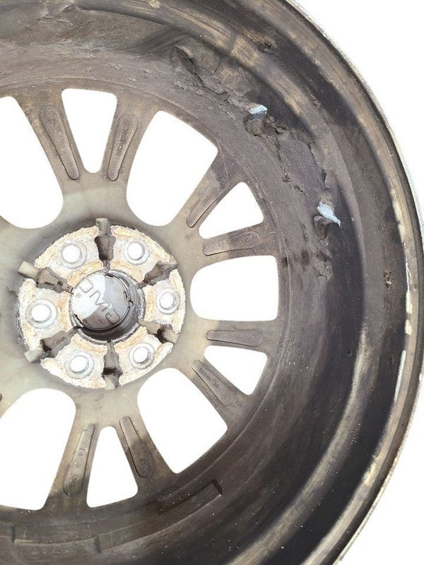 YUKONXL15 2014  Rare 22" 6 V Spoke Wheel 88967764   639583