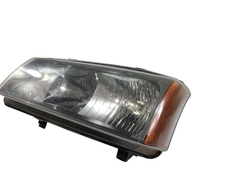 Driver Headlight Without Lower Body Cladding Fits 03-04 AVALANCHE 1500
