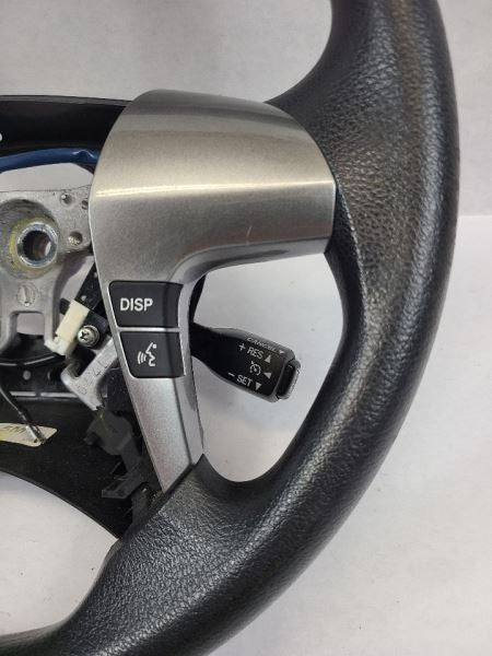 HIGHLANDR 2011 Steering Wheel 557212