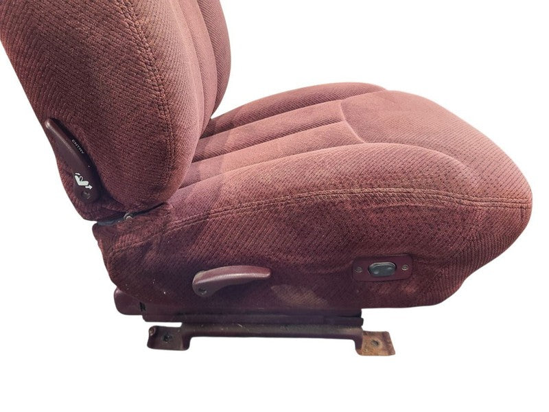 TCHEV2500 1995 Front Seat 670773