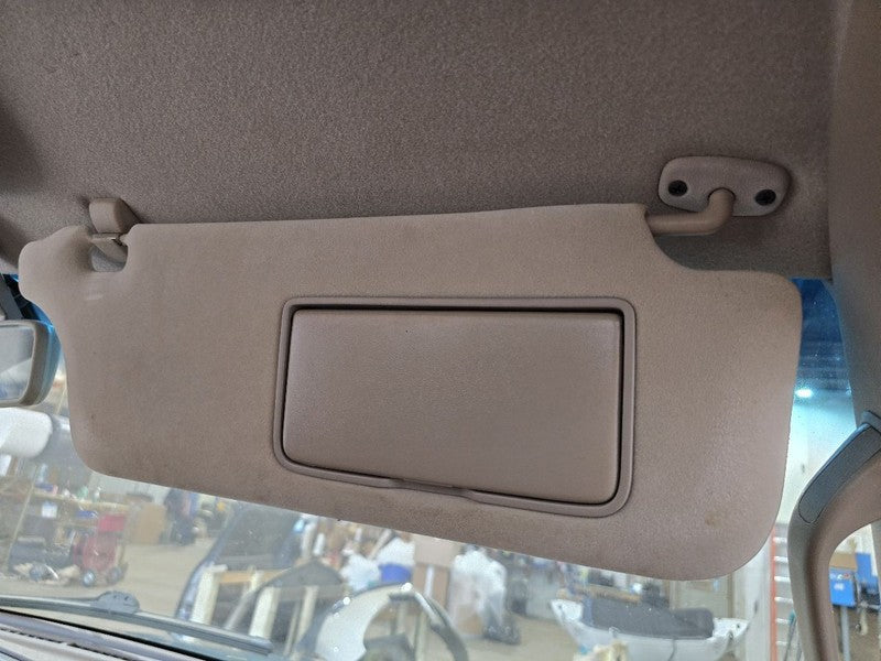 TROOPER   2002 Sun Visor 646726