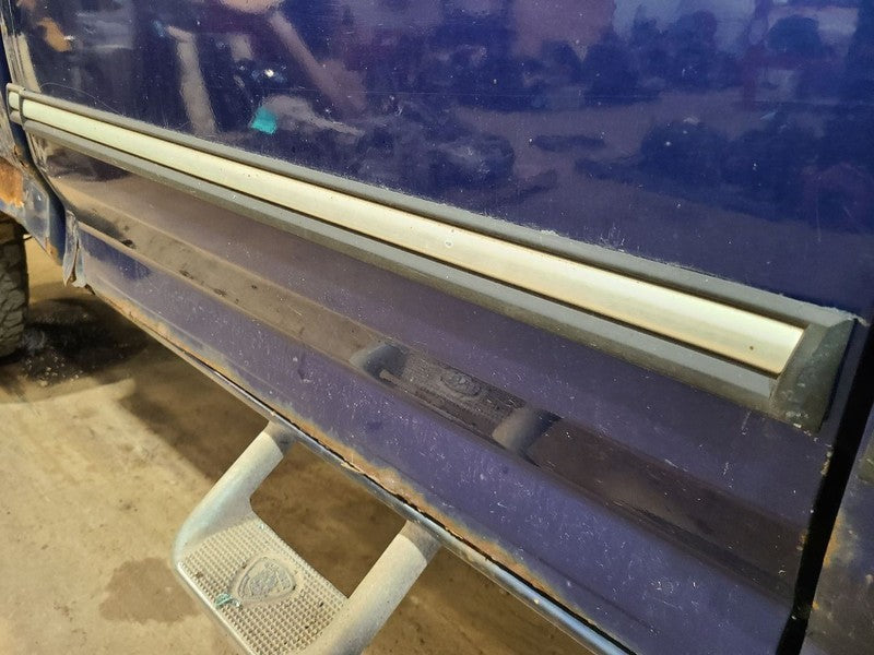F350      1995 Door Moulding Rear 671881
