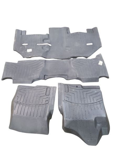 SUBURBN15 2015 Floor Mat 600838