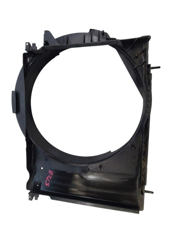 H3        2006 Radiator Shroud 679903