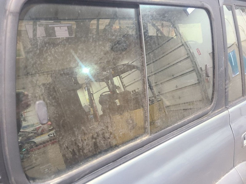 Passenger Quarter Glass 6 Cylinder Movable Fits 91-98 LAND CRUISER 657
