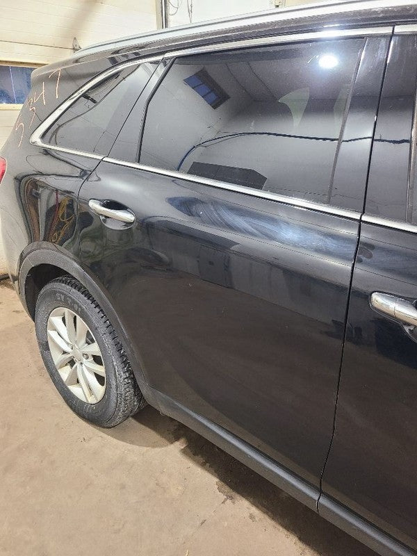 Passenger Rear Side Door Thru 06/03/18 Fits 16-19 SORENTO 655389
