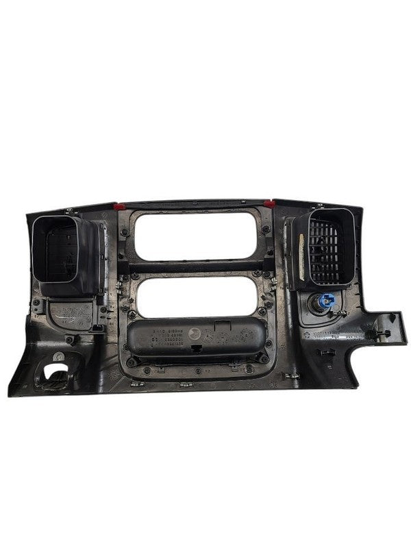 RAM1500   2005 Dash Bezel 615282