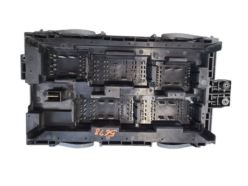 Fuse Box Engine Fits 10-14 ESCALADE 676755