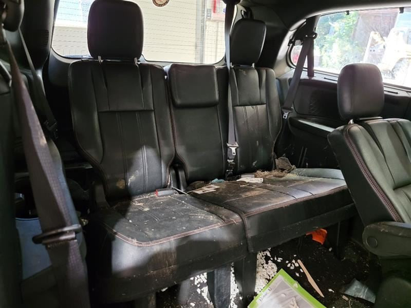 CARAVAN   2016 Dash Bezel 556745