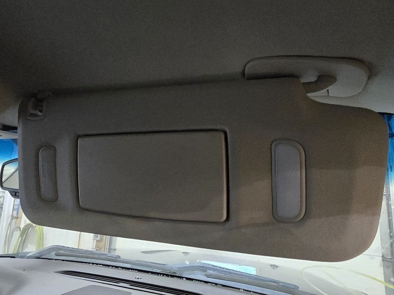 Passenger Right Sun Visor Illuminated Fits 07-14 ESCALADE 613161