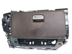 MACAN     2015 Glove Box 661476