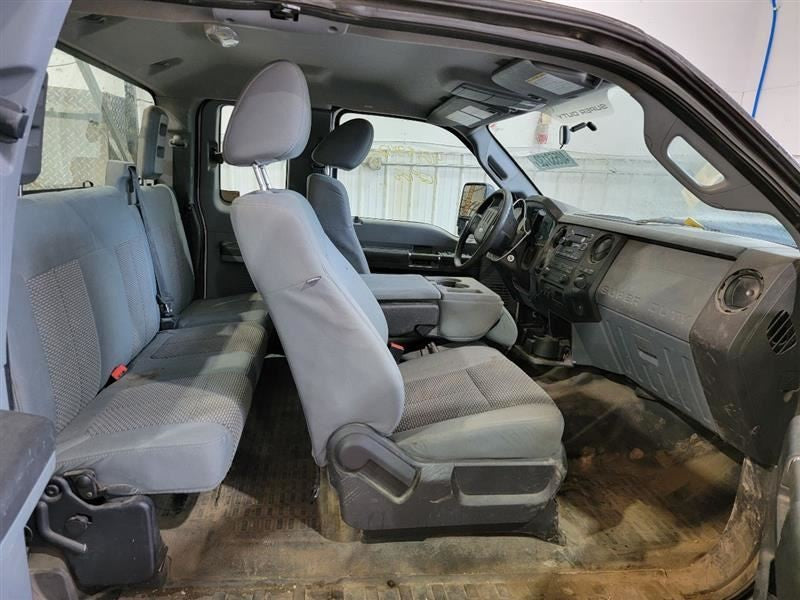 F250SD    2015 Owners Manual 408804