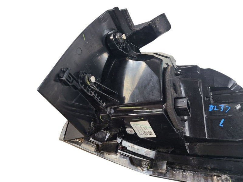 Driver Tail Light LED Quarter Panel Mounted Fits 21-23 ATLAS 647657