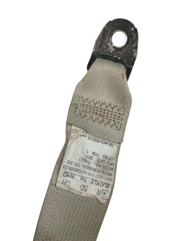 OUTBAKLEG 2011 Seat Belt Rear 614810