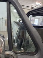Passenger Right Front Door Vent Glass Fits 87-93 DODGE 150 PICKUP 5753