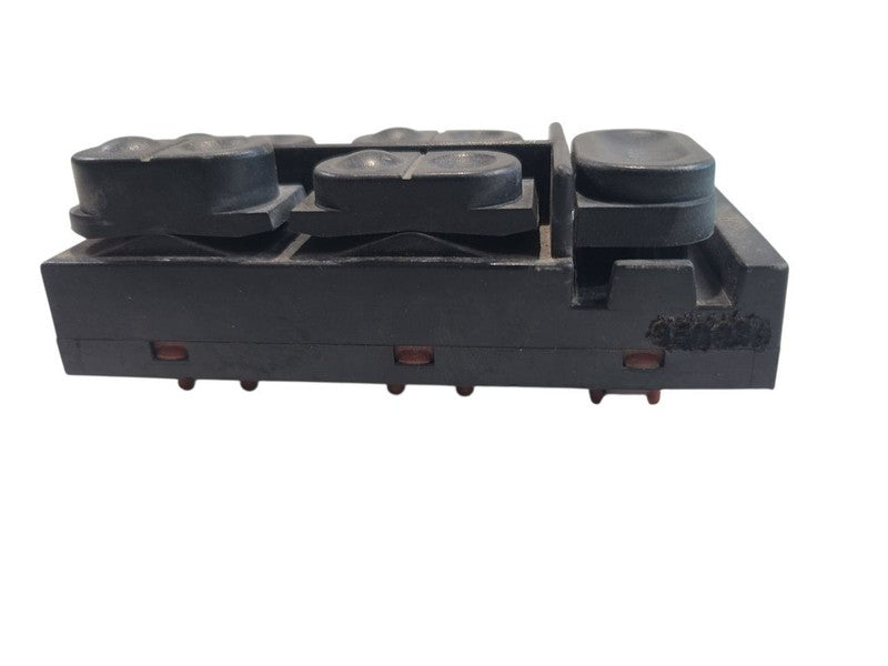 F350      1995 Front Door Switch 671923