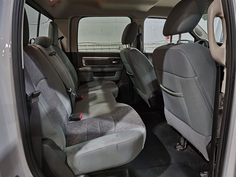 RAM1500   2017 Owners Manual 492383