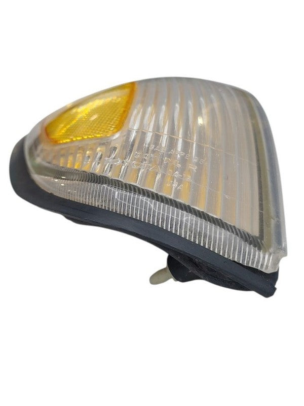 Passenger Corner/Park Light Park Lamp-turn Signal Fits 97-00 TACOMA 67